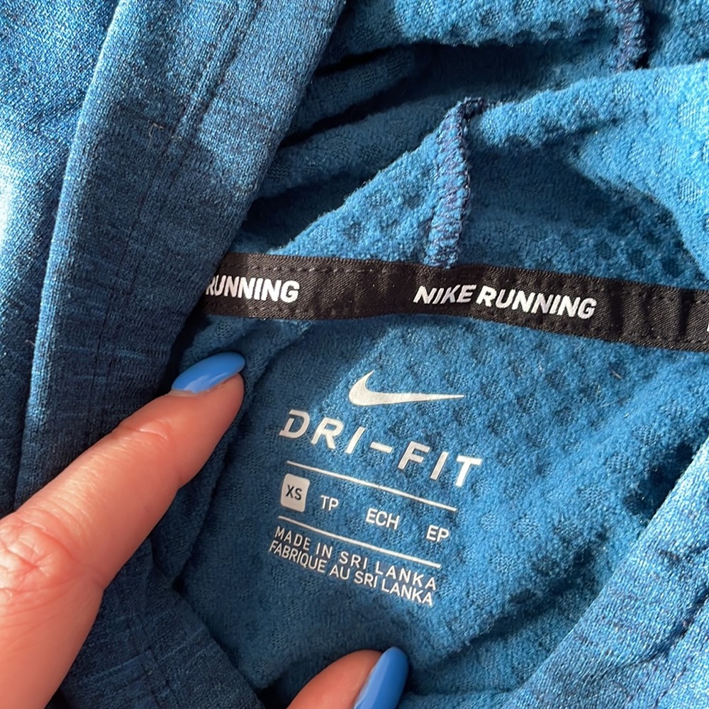 Nike hoodie - Picture 2 of 3
